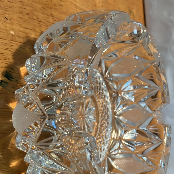 Beautiful n heavy weight American crystal with frosted diamonds. Perfect - Picture 5 of 10